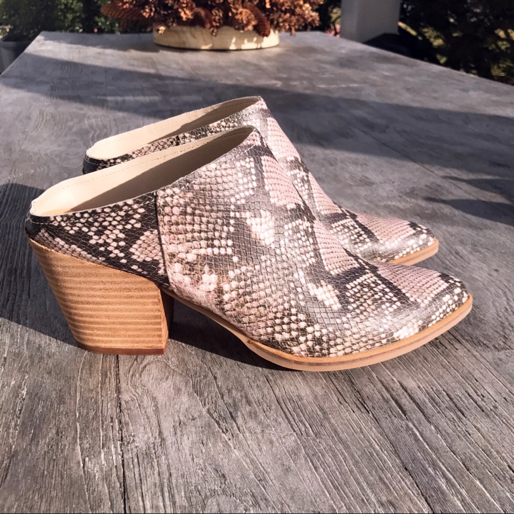 🆕DOLCE VITA ROYA MULES IN SNEAKE! - Picture 4 of 8
